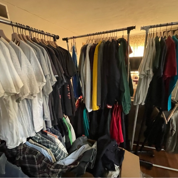 Meet your Posher, Sam - Picture 2 of 3